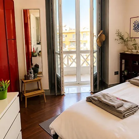 Naples&love Panoramic Balconies & Duomo בית נופש נאפולי